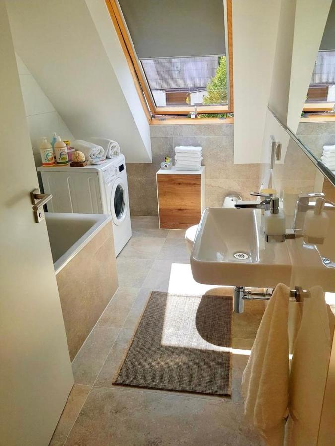 Apartments Bei Playmobil 2,130 M2,24H Self Check-In,Free Parking Zirndorf Buitenkant foto