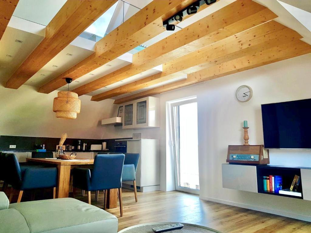 Apartments Bei Playmobil 2,130 M2,24H Self Check-In,Free Parking Zirndorf Buitenkant foto
