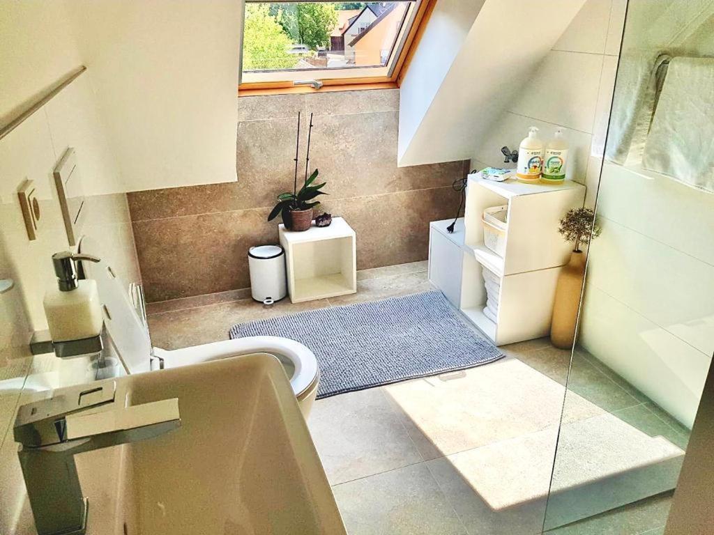 Apartments Bei Playmobil 2,130 M2,24H Self Check-In,Free Parking Zirndorf Buitenkant foto