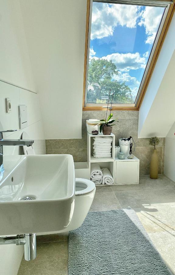 Apartments Bei Playmobil 2,130 M2,24H Self Check-In,Free Parking Zirndorf Buitenkant foto