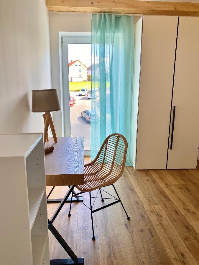 Apartments Bei Playmobil 2,130 M2,24H Self Check-In,Free Parking Zirndorf Buitenkant foto